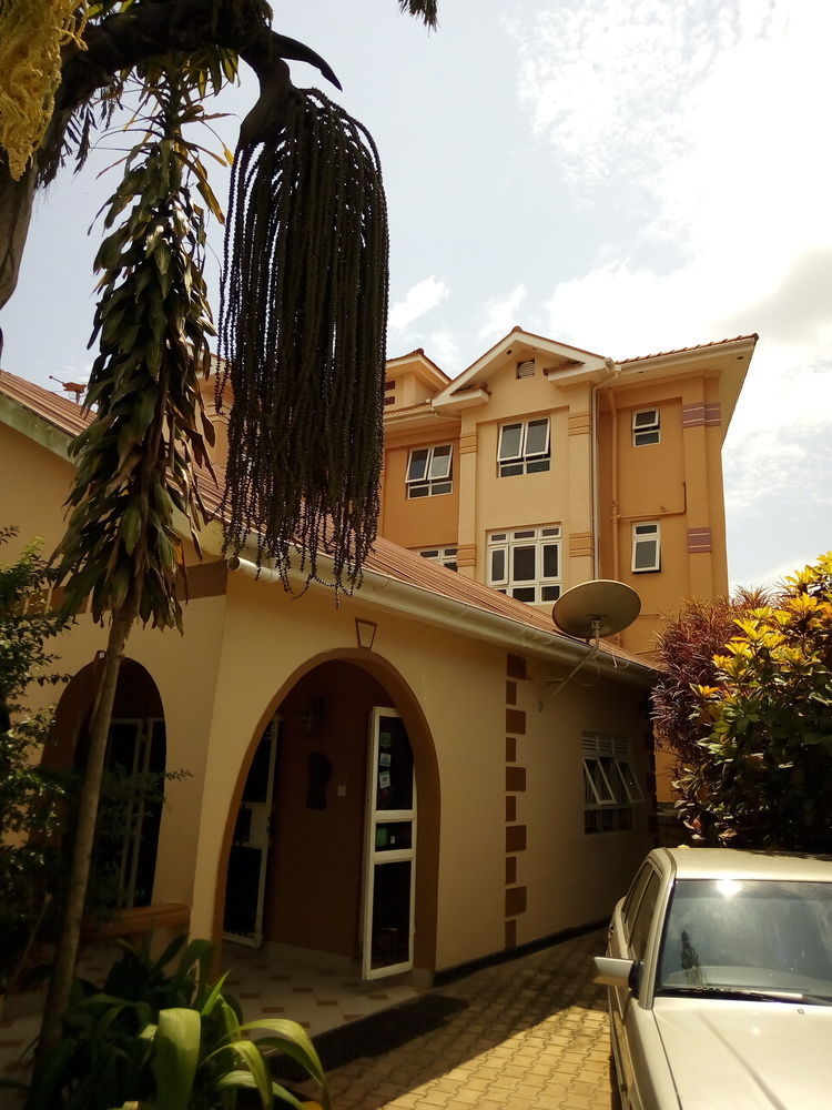 J Residence Motel Entebbe Buitenkant foto